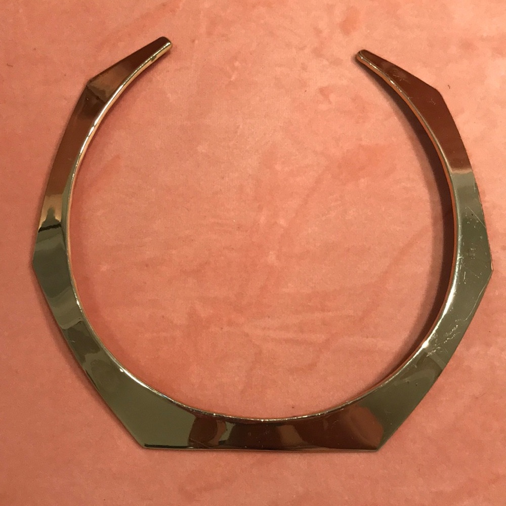 Costume jewelry gold necklace